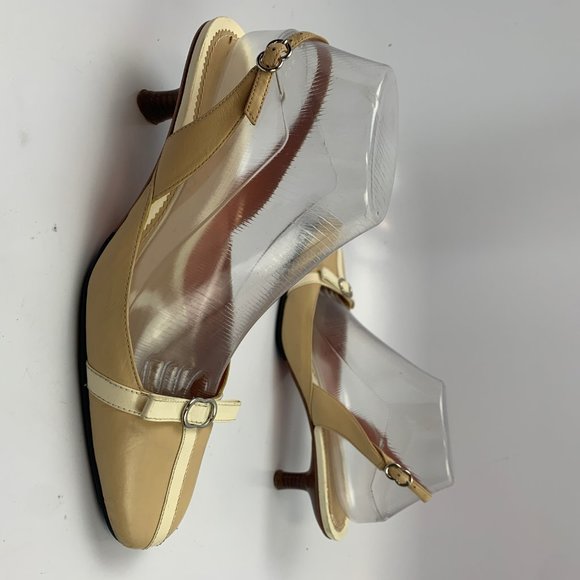 Cole Haan 8 US B Women Heels Kitten Shoes Beige D1 - Picture 5 of 9
